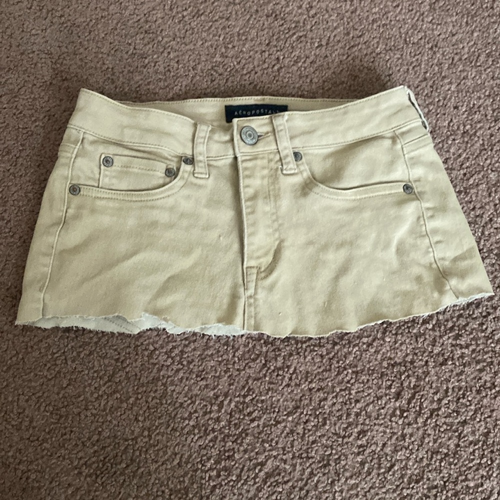 Super mini khaki skirt with pockets size small.